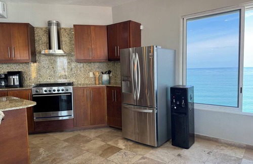 Balcones de Loma Linda Apartamento | The Coastal Tub Escape By GEstores