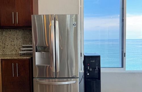 Balcones de Loma Linda Apartamento | The Coastal Tub Escape By GEstores