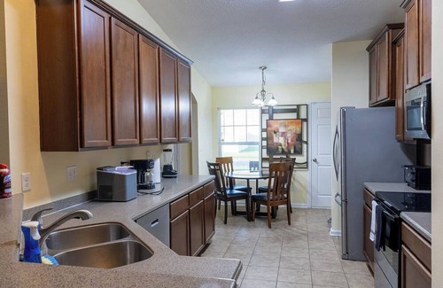 Westside Casa | ~FL/GA Game Stay Sleeps 14 Extra Beds~