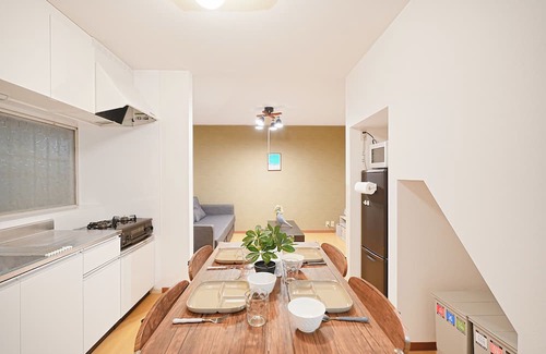 Akasaka Villa | Experience life in a private old private house in the heart of Tokyo｜3 bedrooms, 5 beds｜Excellent access to Akasaka, Roppongi, Ginza, Aoyama, Harajuku, Imperial Palace｜with private workspace