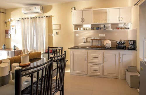 Munroe Island Cabaña | Tropical Haven - 1BR Lakefront AC Cottage with Stunning Lakeview & Lake Access