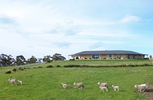 North Bruny Casa | Bruny Horizon - Where the Country meets the Sea