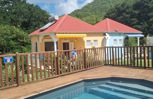 Terre-de-Bas Apartamento | Studio-Garden view-Private Bathroom