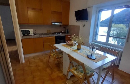 Ranzanico Apartamento | Endine house lake view, our 4-legged friends are welcome