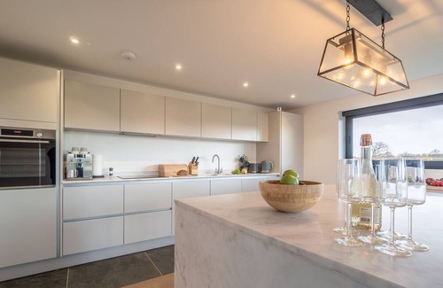 Sotherton Casa | Nestled away overlooking the Suffolk countryside in the village of Henham, Mandalore is a tastefully