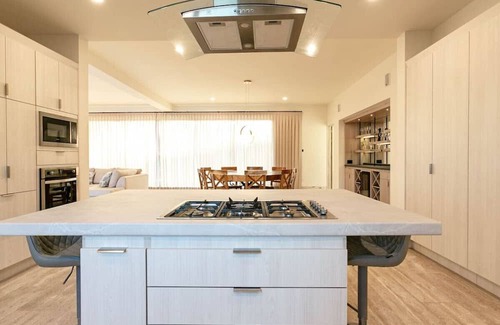 Cabo Bello Villa | Luxurious 4Bed Villa spacious & private heated pool steps from Beach