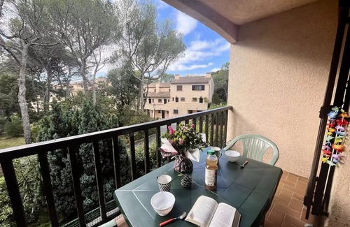 Boulouris-sur-Mer Apartamento | Residence Hameau Des Pins - Studio for 4 People