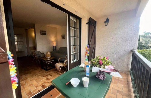 Boulouris-sur-Mer Apartamento | Residence Hameau Des Pins - Studio for 4 People
