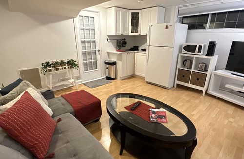 Pierrefonds-Roxboro Apartamento | Cosy Apartment house