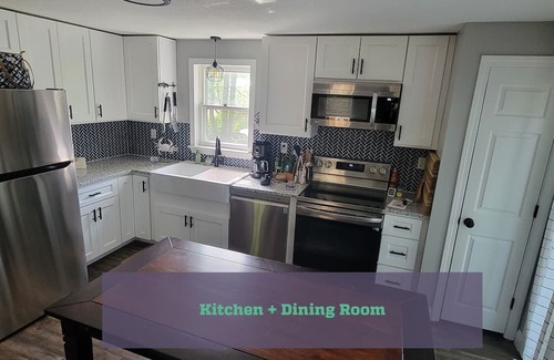 Plymouth Casa | Marvelous 4-bed 2-bath house in Plymouth, walking distance to the beach.