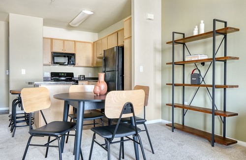 Los Angeles Apartamento | Sunny Playa Vista 1BR w/ Pool, W/D & Gym, nr beach, by Blueground