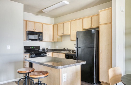 Los Angeles Apartamento | Sunny Playa Vista 1BR w/ Pool, W/D & Gym, nr beach, by Blueground