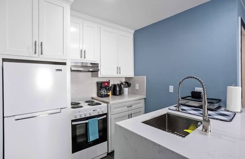 South Central Houston Apartamento | 2BD Unique HTX: Fast Wi-Fi, Free Parking, Full Gym