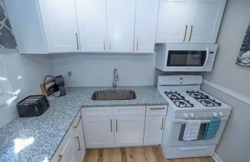 Vermilion Casa | Newly Remodeled! The Sailors Bay in Vermilion