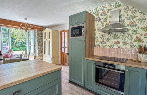 Cahan Casa | Normandy Countryside Charming House by River