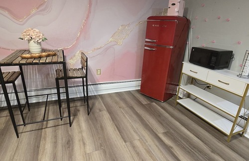 Wakefield Apartamento | Pool & Jacuzzi Escape near Boston, Salem & Marketstreet Lynnfield