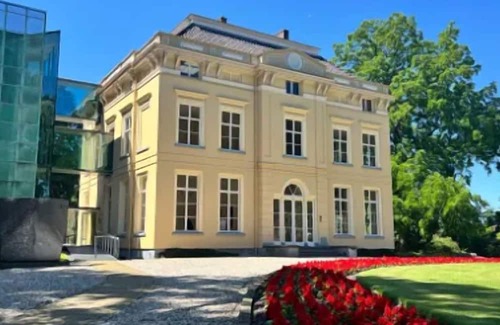 Wageningen Casa | Modern Haven w/Spa Access | Nature Reserves, Local Attractions | Onsite Dining