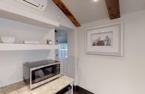 Historic Eastside Casa | Delgado E: Just one block from Canyon Road!