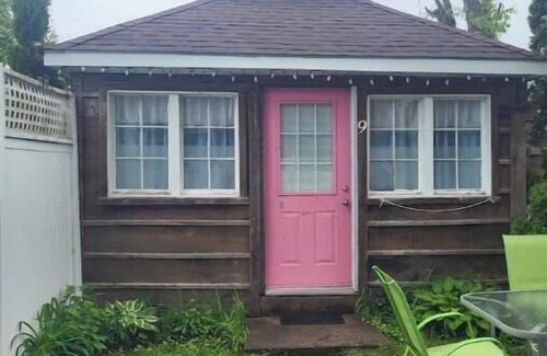 Grand Bend Cabina | Cozy Cabin #9, one block to beach