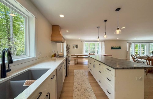 Center Conway Casa | Hemlock Hideaway | 4500 ft.² New Build w/ Hot Tub
