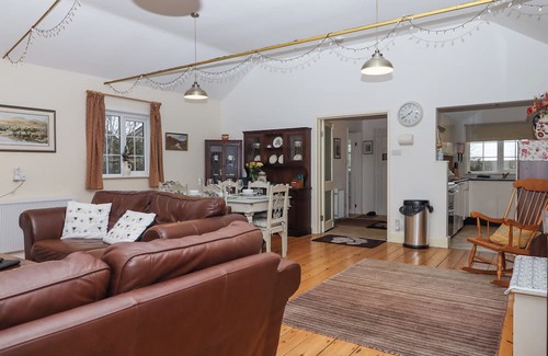 Newton Abbot Cabaña | HAYTOR VALE LODGE, pet friendly, with a garden in Haytor Vale