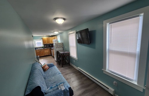 Hampton Apartamento | G St Inn Unit 5 Lovely 1-bedroom apartment in Hampton with AC, WiFi
