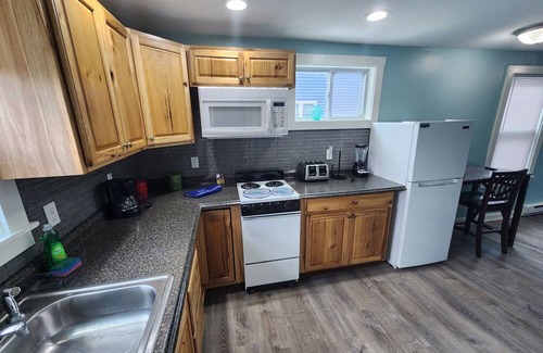Hampton Apartamento | G St Inn Unit 5 Lovely 1-bedroom apartment in Hampton with AC, WiFi