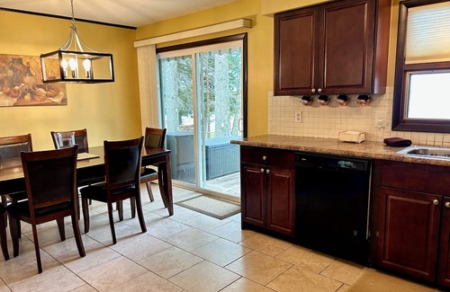 Petoskey Casa | Crooked Lake Cottage