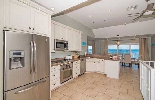 Laie Casa | Ka Hale Kai - AC, Beachfront