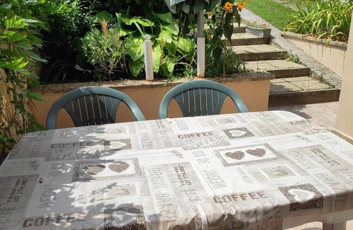 Balatongyorok Casa | Charming building in beautiful Balatongyörök with WiFi, AC