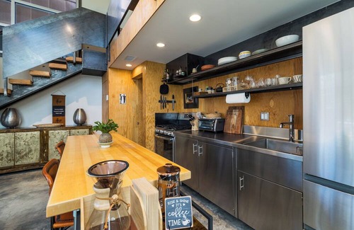 Santa Fe Casa | Sunny Open Home by Cafecito in Baca Railyard