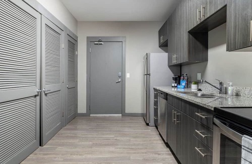 University District Apartamento | TheNine 2BD 3 - Dos Habitaciones Piso, Capacidad 4