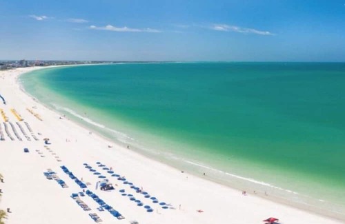 St. Petersburg - Clearwater Apartamento | Private 2-bedroom 1 bath Special guests Suite in fabulous St. Petersburg.