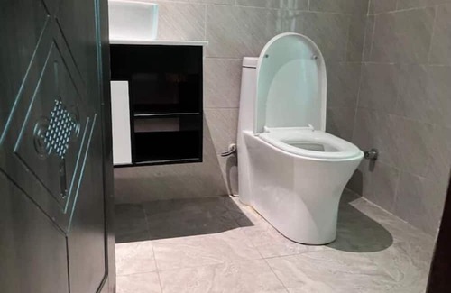 Gbawe Casa | Affordable Guest Room