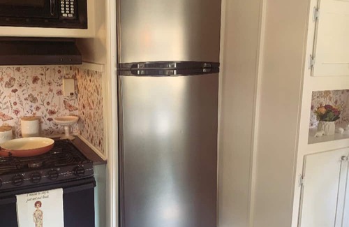 Pomona Park Casa | Charming Renovated RV Tiny Home Retreat in Pomona Park