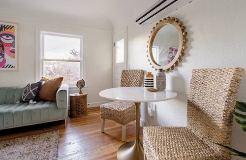 Hosford-Abernethy Apartamento | BoHo Oasis in Ladd's Addition with 2 Beds