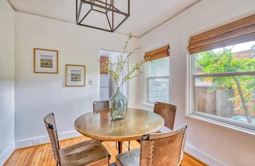 Alberta Arts District Casa | Stylish 1BR in PDX~ Walk to Local Shops & Coffee