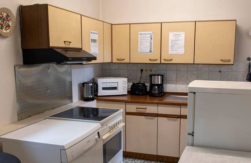 Mainz-Bingen Casa | Double room, shower on the floor, WC - Ferienhaus Boos