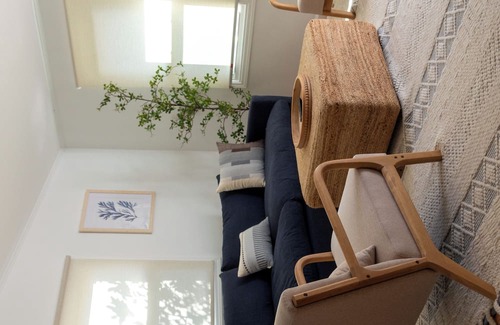 Lagoon Heights Cabaña | Charming 3-bedroom cottage in Oak Bluffs with AC, WiFi