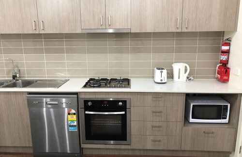 Pakenham Casa | 11 Serenity Home 4-bedroom house with WiFi and AC in delightful Pakenham