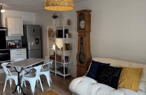 Plescop Apartamento | Fully equipped & secure apartment near Vannes