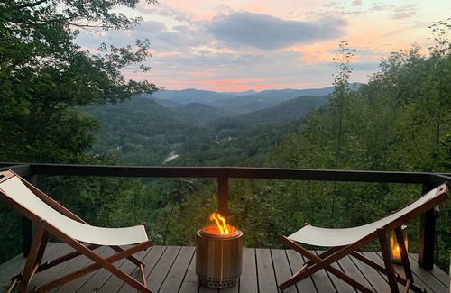 Stockbridge Cabina | 1950s "Retro" Cabin in Vermont w/ Breathtaking Views!