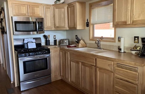 Ashland Casa | Cabin #24 at Hyatt Lake Resort