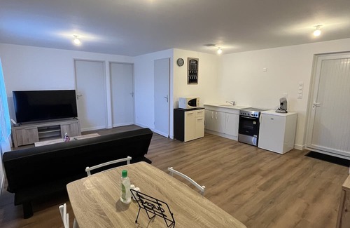 Le Breuil Apartamento | The unexpected: 2-bedroom apartment in Le Creusot/Le Breuil near Tgv station