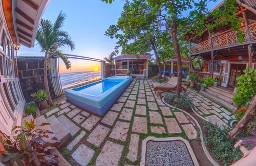 Pochomil Casa | Beachfront 1-of-a-kind house w/AC, Pool, Wifi, ATV