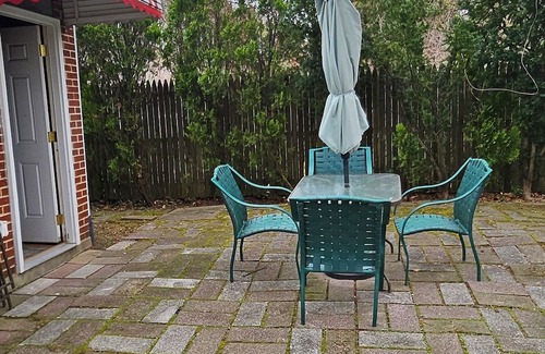 Hillcrest Heights Casa | Spacious 4-bedroom house in delightful Temple Hills with WiFi, AC.