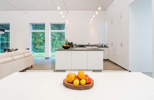 Roscoe Casa | NEW: Stunning Home w/Private Waterfall in Roscoe