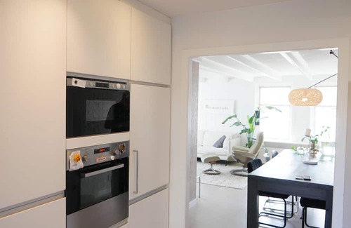 Tuitjenhorn Casa | Attractive house in village close to the coast