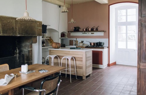 Chaillac Casa | A spacious setting surrounded by nature The castle and its cottage.