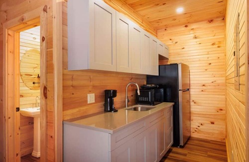Bethlehem Cabina | Scenic 2-Bed Log Cabin Townhouse